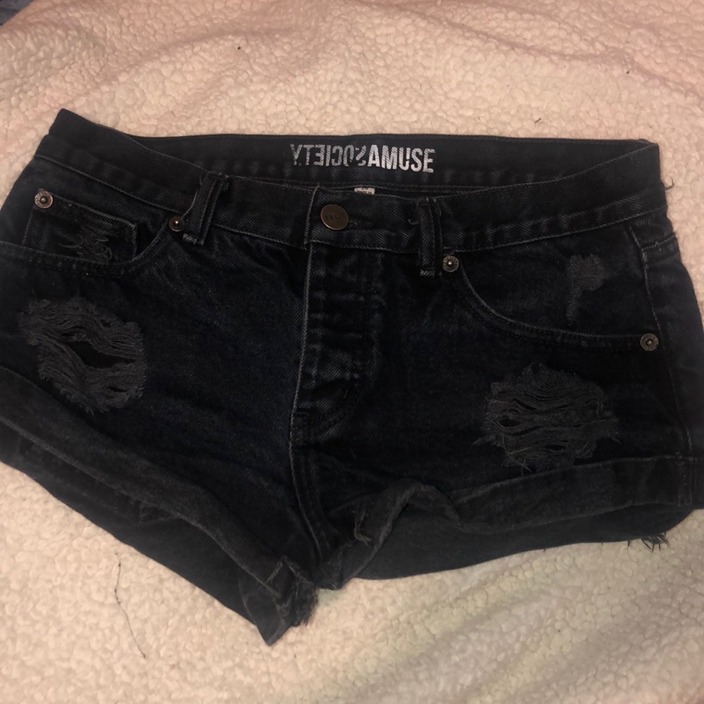 Black distressed shorts